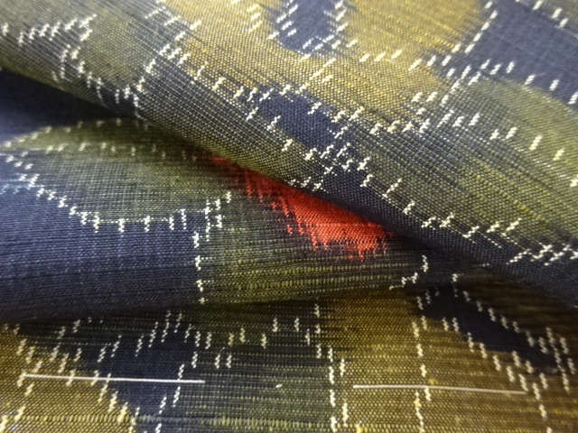  未使用品　枝花模様織り出し手織り紬着物